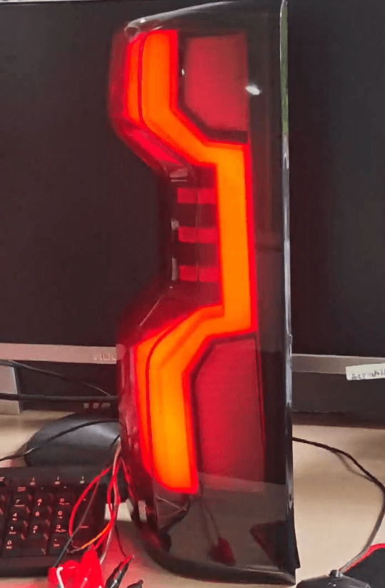 Chevrolet Silverado 1500/2500/3500 22-25 Tail Lights